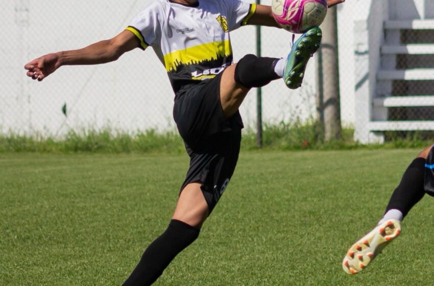  Eliot Zapata, otra figura de Unidos salida de sus inferiores