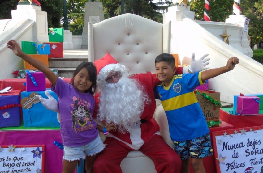  La Magia de la Navidad en la Plaza Arellano