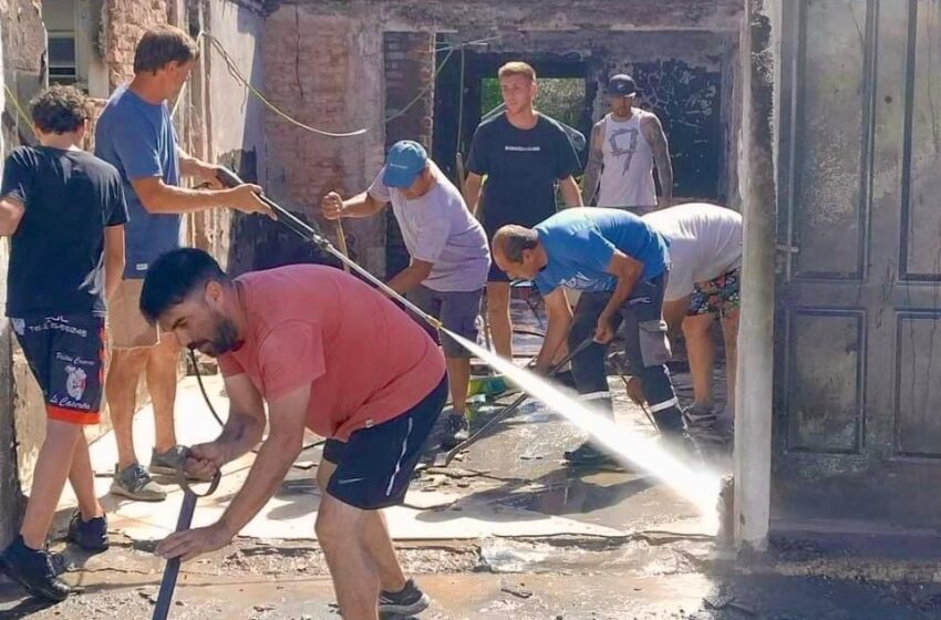  El incendio en la casa de Pochi Ríos y la conmovedora respuesta del pueblo