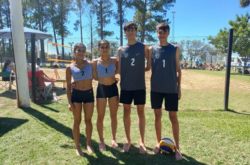  Dos medallas de plata para el Beach Voley del club Tempestad