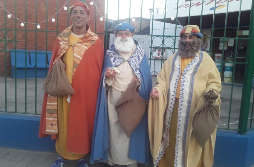  Los Reyes Magos caminaron Areco