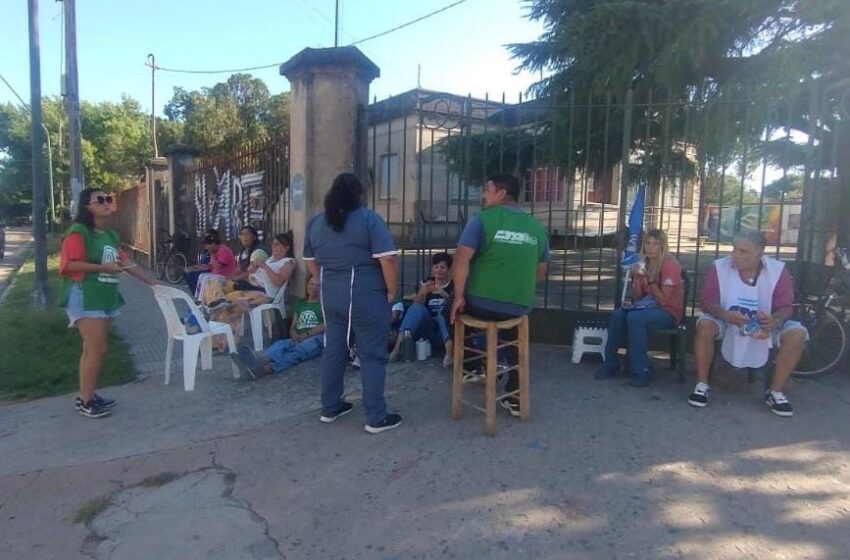  Rige el paro de municipales con alto acatamiento