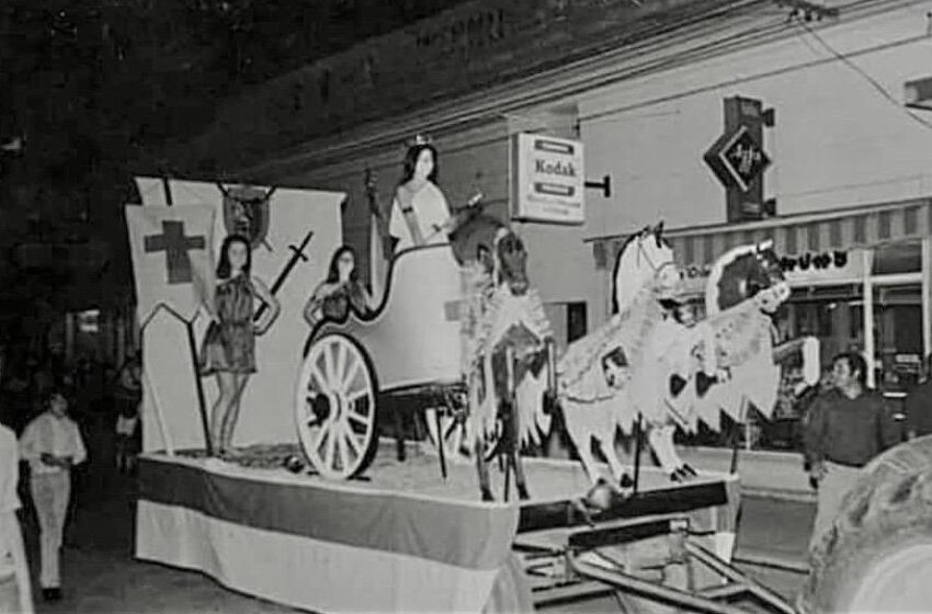  La historia de las originales carrozas alegóricas arequeras