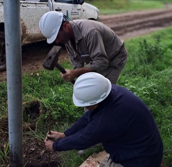  La Cooperativa de Villa Lía finalizó la puesta a tierra de 180 columnas de alumbrado público