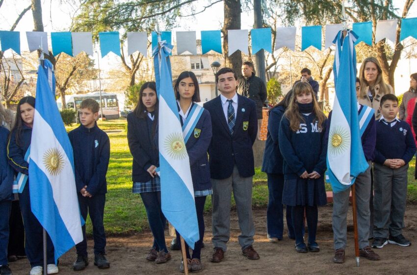  Los chicos fueron el centro del homenaje a Belgrano