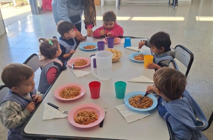  Comenzó a funcionar el comedor escolar en el Jardín de Infantes Provincial N° 906