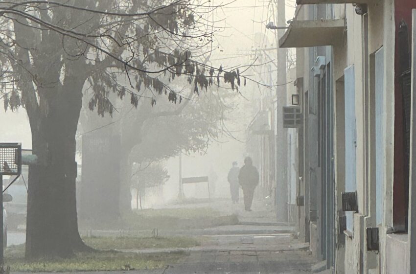  Alerta por bancos de niebla en Areco que reducen la visibilidad