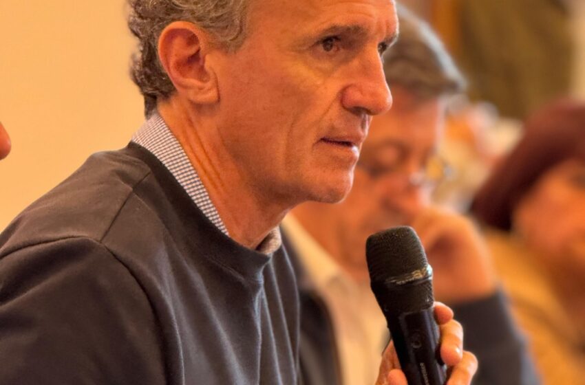  Katopodis encabezó una gran reunion con participación ciudadana en la UNSAdA